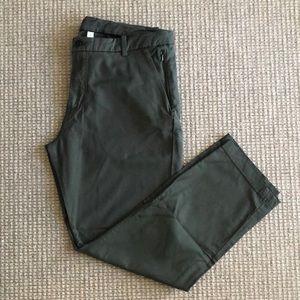 Men’s lululemon commission classic fit pants, dark green, size 38, inseam 29.5